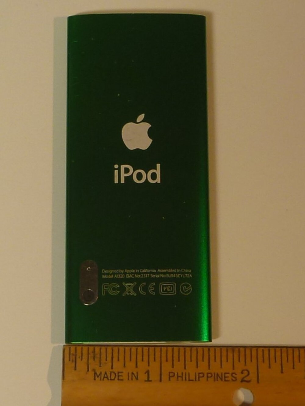 Apple iPod Nano 5th Generation Green 8GB Video Camera MP3 Player A1320 - Picture 5 of 6